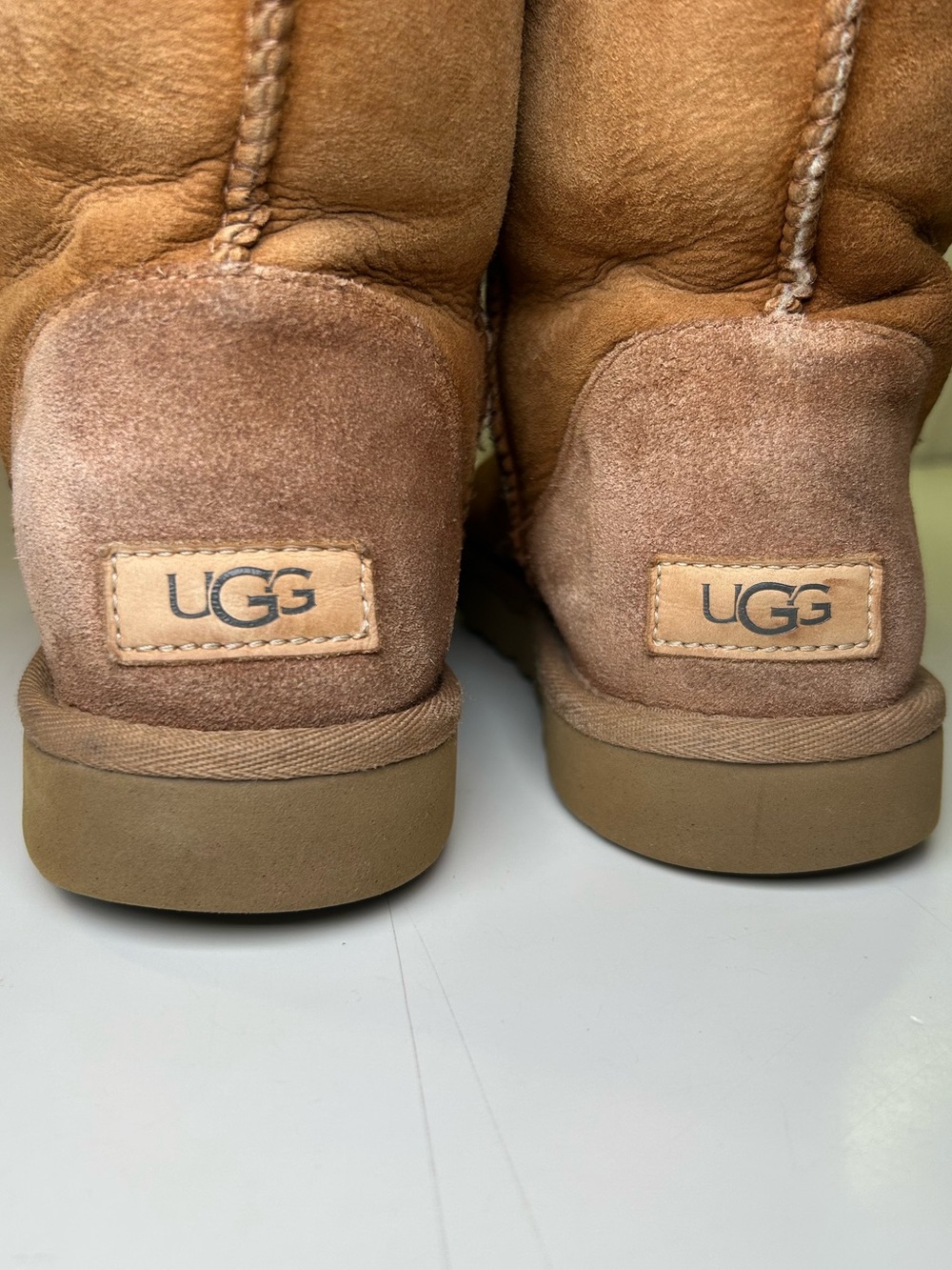 UGG Classic Short II Boots - Chestnut Brown Suede Shearling - Women's Size 7 - Picture 2 of 16